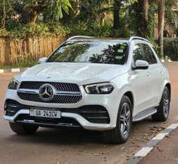 Mercedes-Benz GLE-Formatic 2015 - Image 2