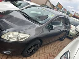 Toyota Auris 2011 - Image 1