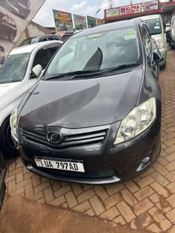 Toyota Auris 2011 - Image 4