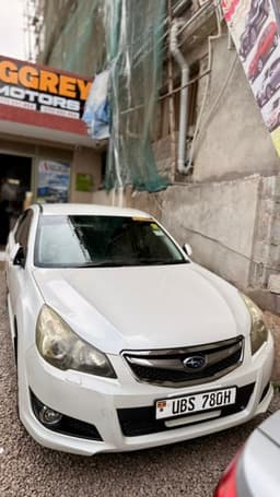 Subaru Legacy 2010 - Image 1