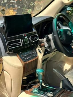 Toyota V8 VX 2015 - Image 3